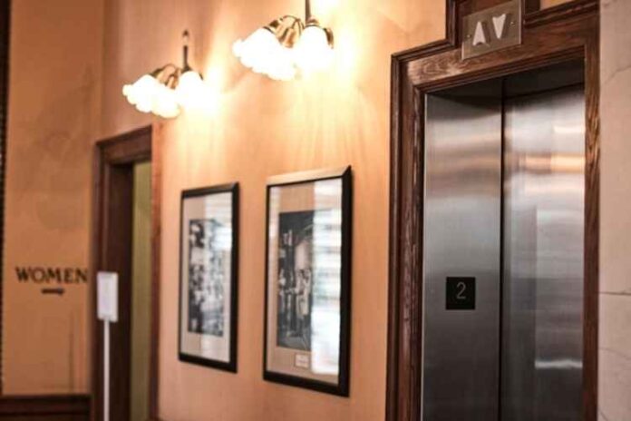 A Brief Look at the Fascinating History of Elevatorsa