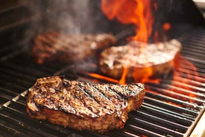 Do You Know Your Beef? 3 Things to Look For When Buying Steak