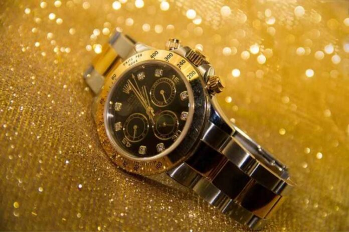 5 Reasons Why the Rolex Gold Submariner Belongs in Your Wardrobe