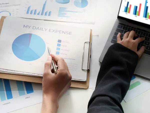 How IVR Reduces Operational Expenses for SMEs